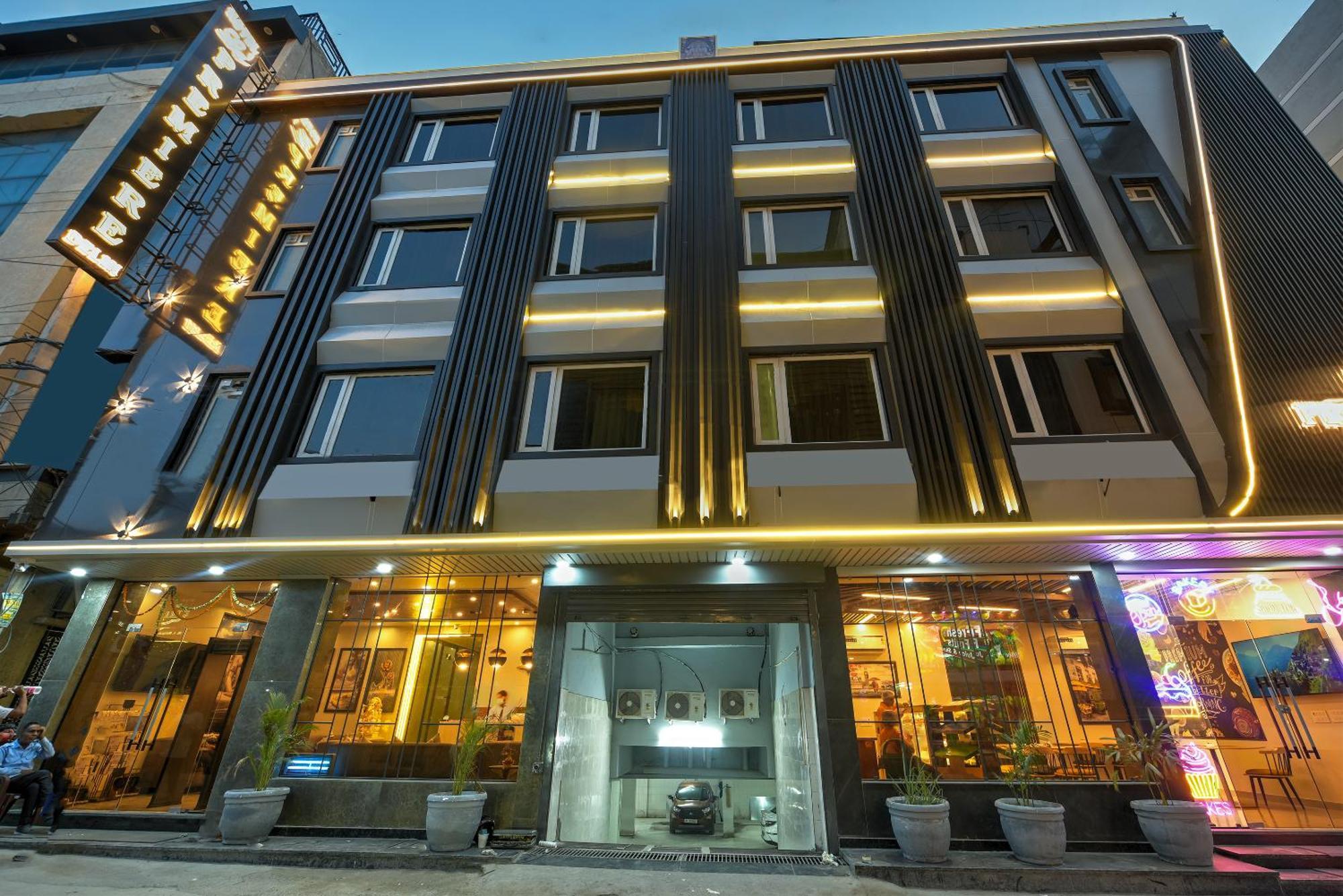 Airport Le Premier, New Delhi Hotel Exterior photo